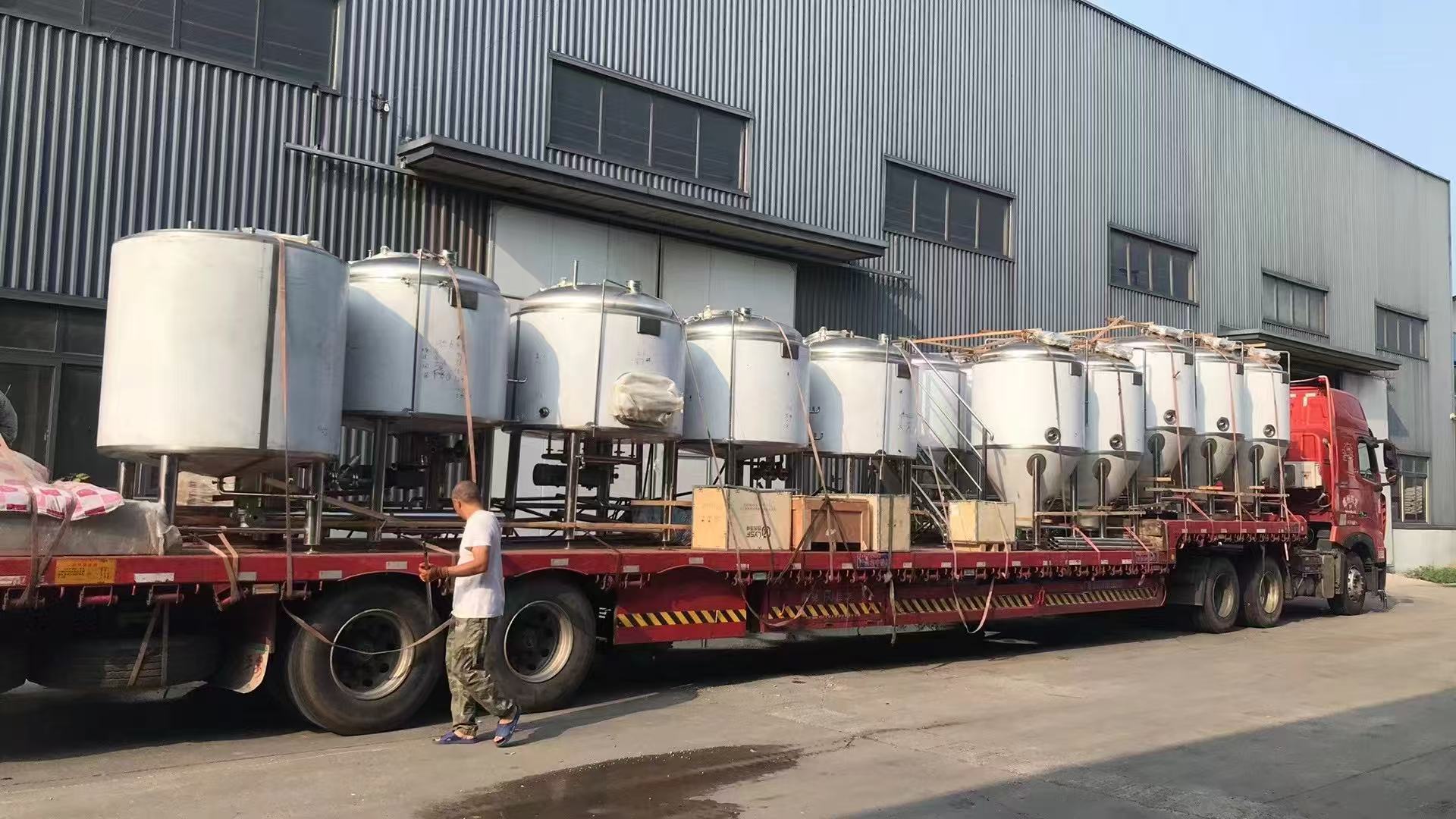 鹤壁精酿啤酒设备厂—精酿啤酒设备